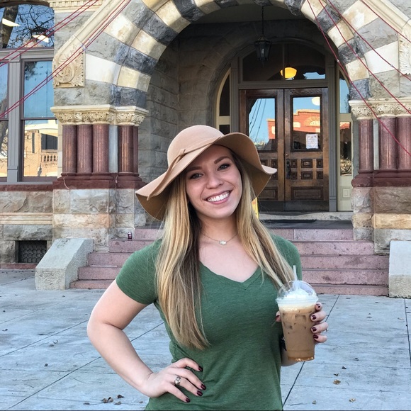 Meet your Posher, Joy - Picture 12 of 12